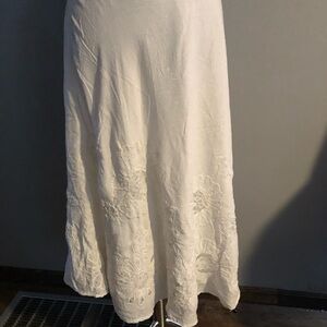 Chico's White Maxi Skirt with Floral Embroidery